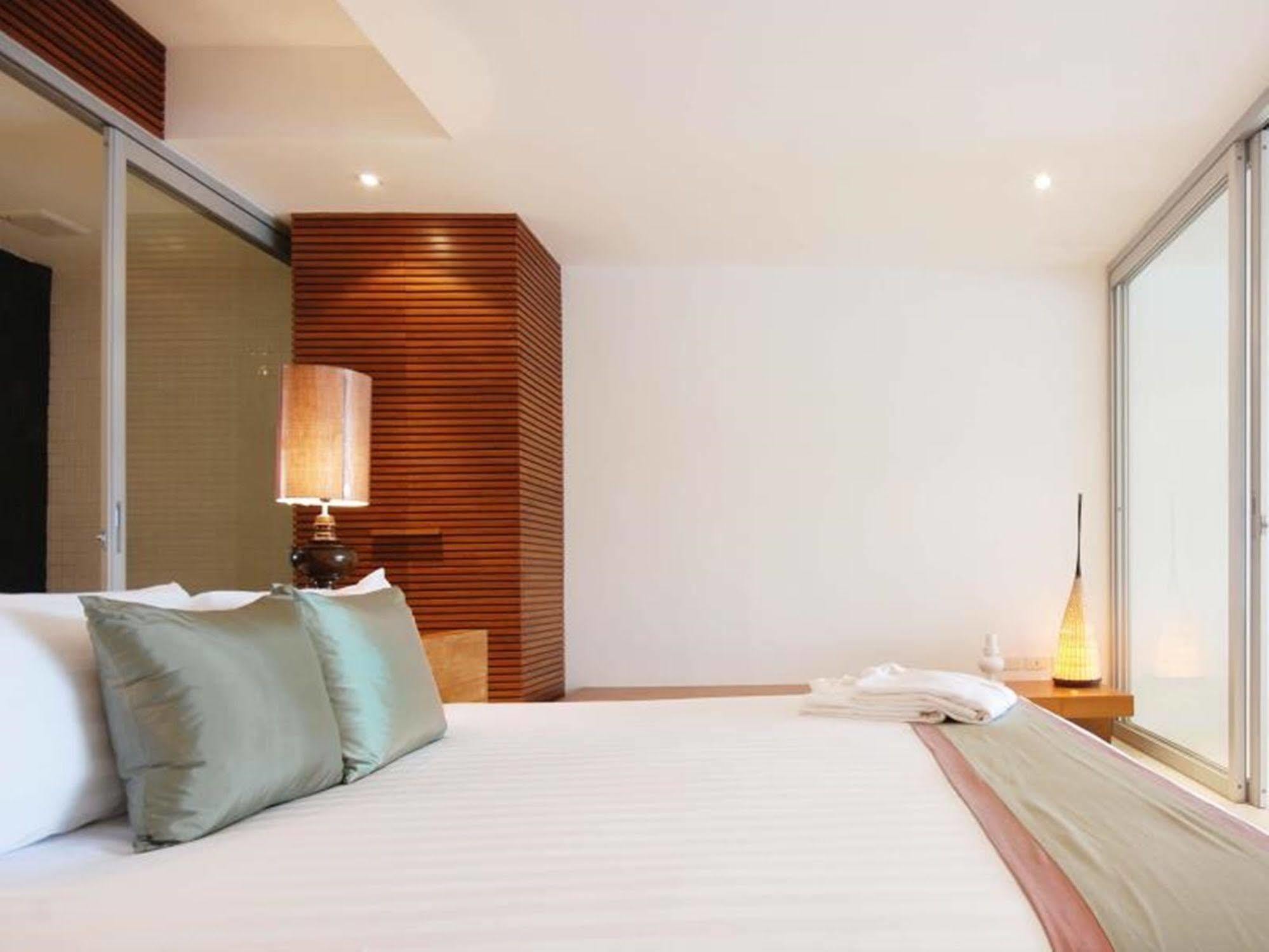 The Quarter Phuket Hotel Surin Beach  Buitenkant foto