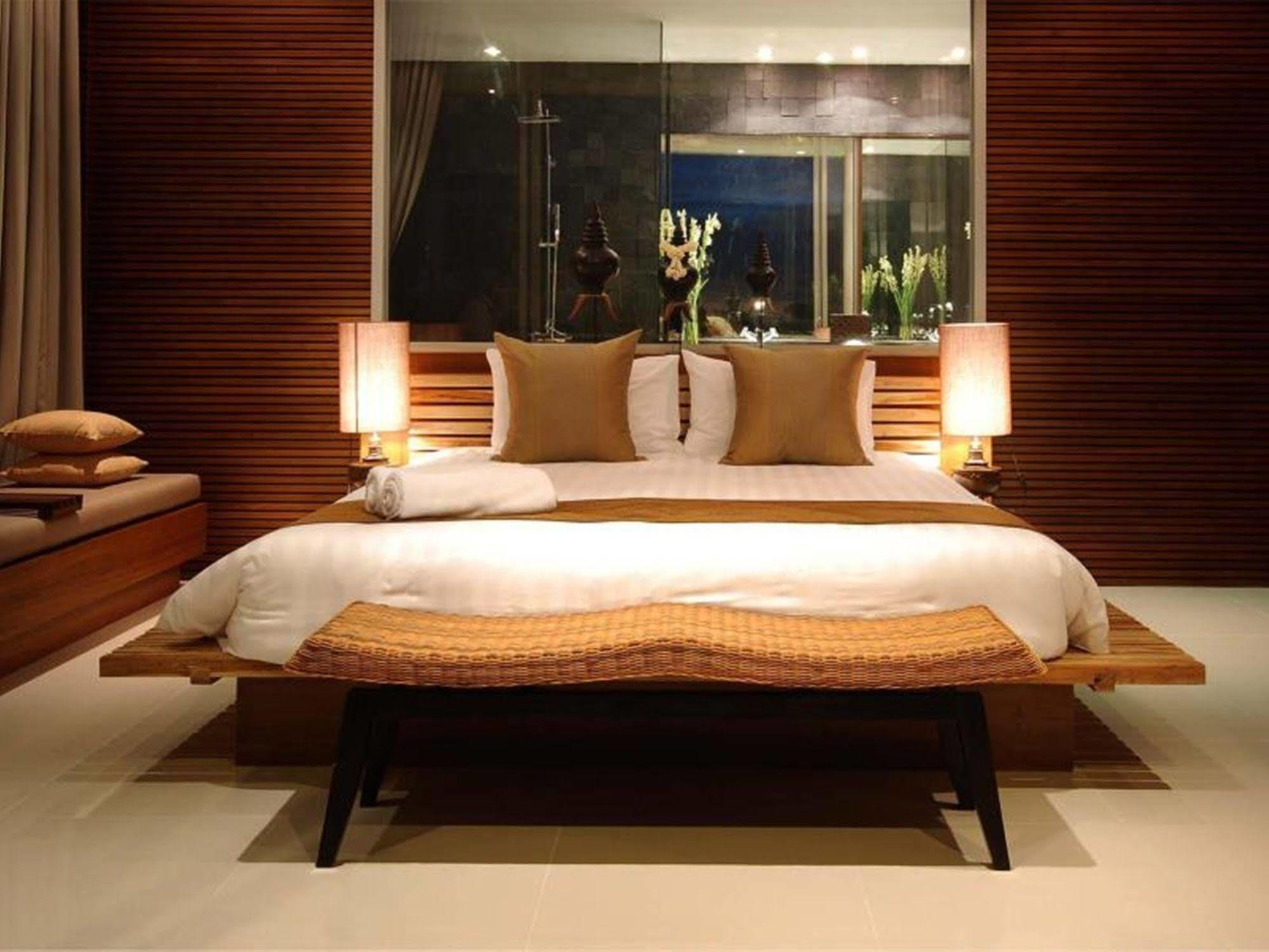 The Quarter Phuket Hotel Surin Beach  Buitenkant foto