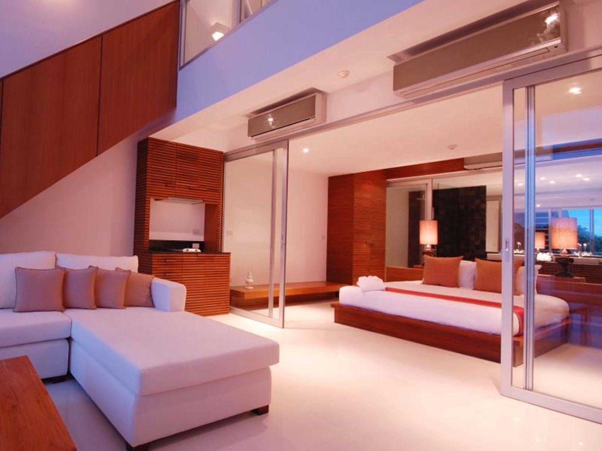 The Quarter Phuket Hotel Surin Beach  Buitenkant foto
